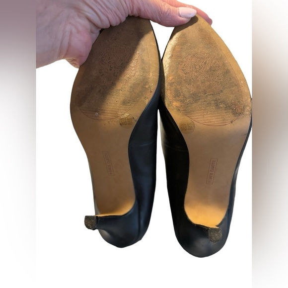 Vince Camuto Black Leather 3” pumps SZ 6.5 SZ 7 - Picture 7 of 13